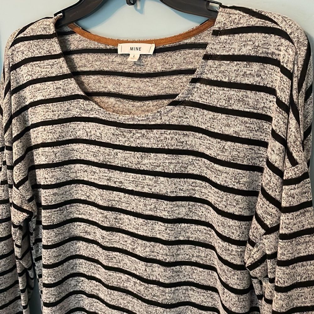 MINE Gray/Black LS Top - L.-Excellent Condition